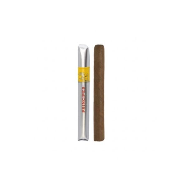 Principes Cigar Vanilla and its packaging on a white background