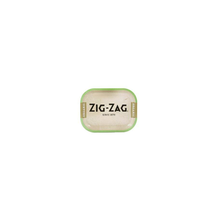 Zig-Zag rolling paper pack on a white background
